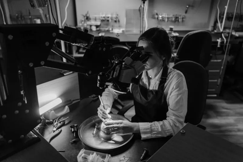 The Hand Behind the Heirloom: Why Knowing Your Maker Has Become the Ultimate Luxury